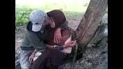 Video sex hot Siswi Berjilbab Asik Ciuman di Taman period FLV of free in TubeXxvideo.Com