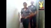 Video porn Mujeres Policias Uniformadas y echando desmadre mostrando tanga