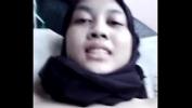 Video sex hot Hijaber cantik ngocok memek mulusnya karena udah sange in TubeXxvideo.Com