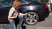 Video sex gets fucked hard outdoors after an auto repair online