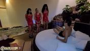 Watch video sex hot Voy a un spa y pido pasarela de chicas al final me quedo con las tres y les doy durisimo in TubeXxvideo.Com