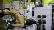 Free download video sex new LA SEXY DIOSA MILF ENTRENA SUS ABDOMINALES CACHONDAMENTE EN EL GYM in TubeXxvideo.Com