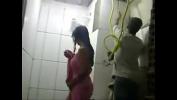 Video porn 2020 REAL Esposa safada toma banho na frente dos pedreiros enquanto marido trabalha fastest